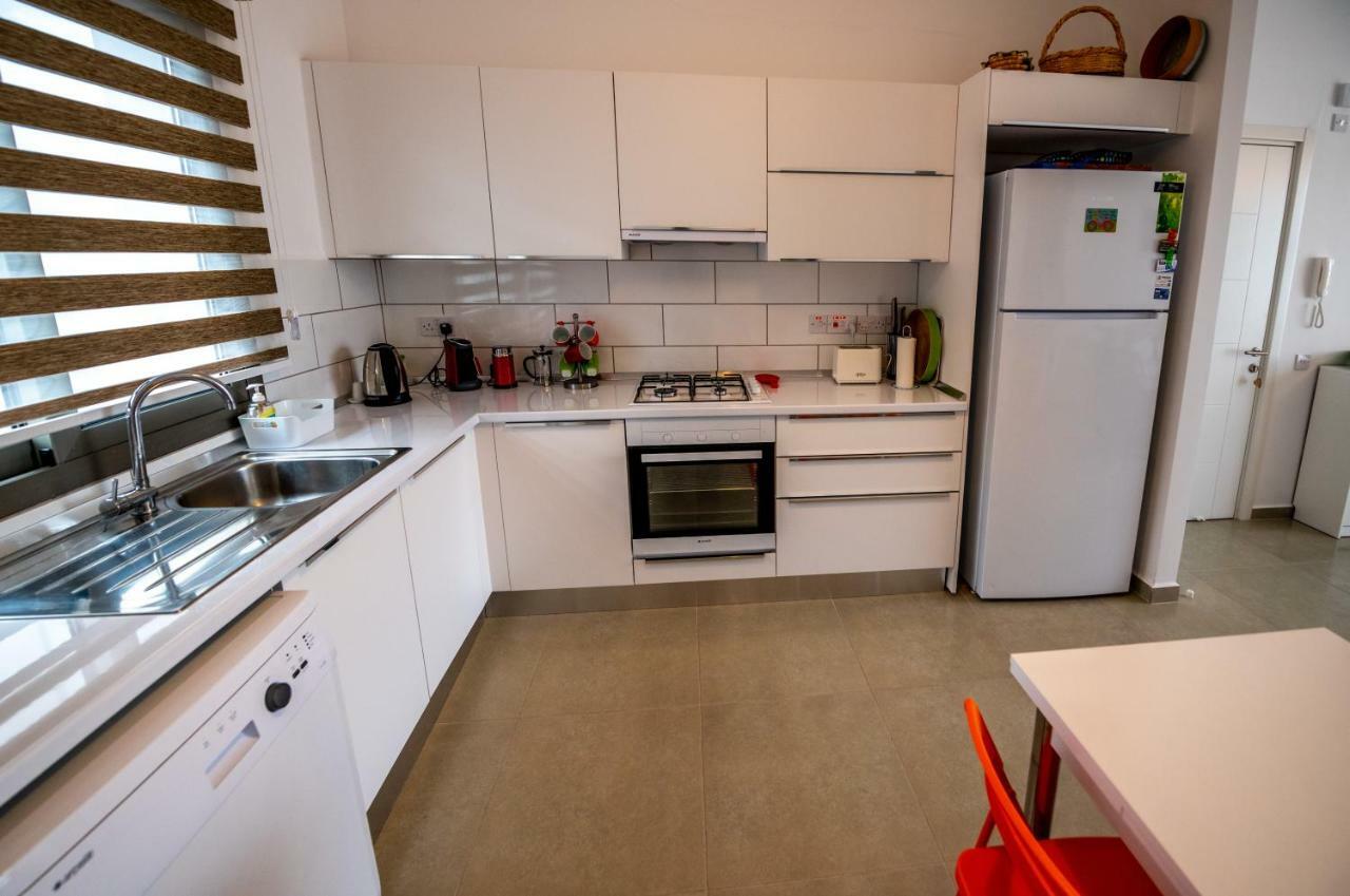 Milos Park Home - Alsancak Karavas  ภายนอก รูปภาพ